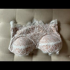 NWT Boohoo bandeau lace